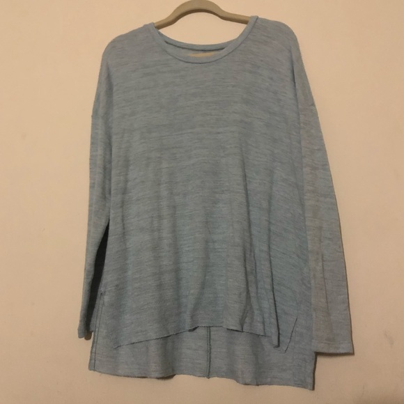 American Eagle Outfitters Tops - Soft and sexy plus top. Pre-owned. Good condition.
